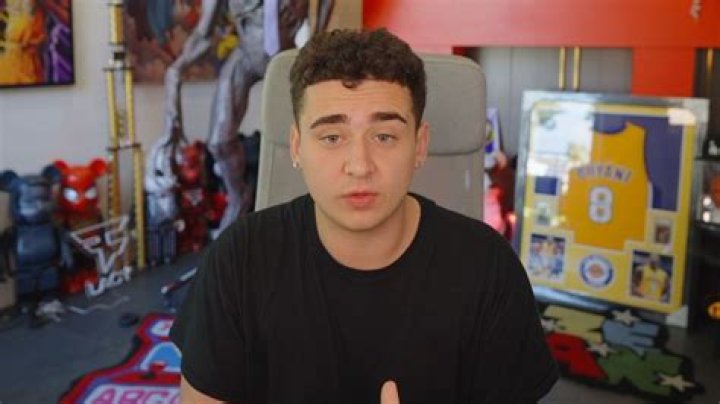 Natarsha Twitch Age: How Old Is The Streamer?