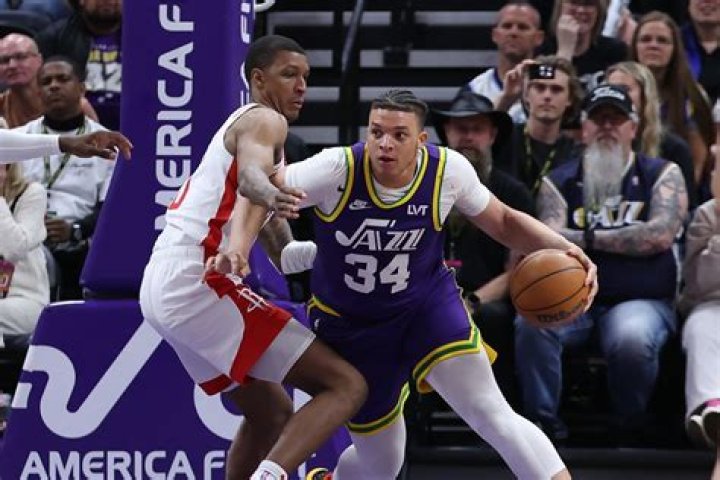 NBA: Who Are Kenny Lofton Jr Parents? Meet His Father Kenneth Sr. and Mother Gina Duhon Lofton