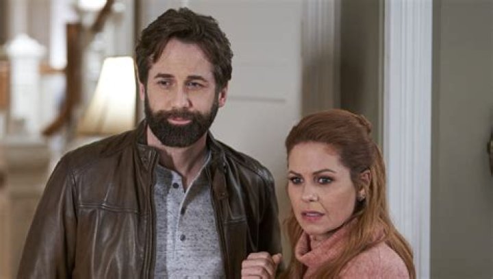 Nick Miller Actor Niall Matter Now Has A Beard & Fans Wonder If It Is For A New Role