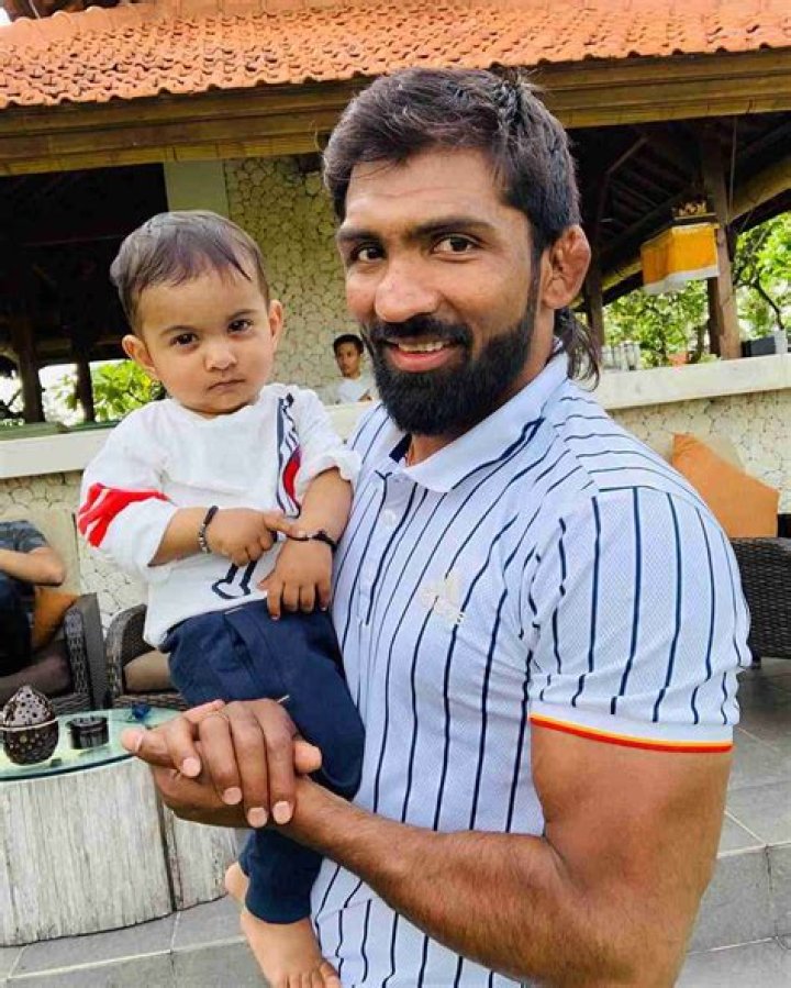 Nisha Yogeshwar Wiki, Biography , Age, Height, Boyfriend, Husband, Kids, Family