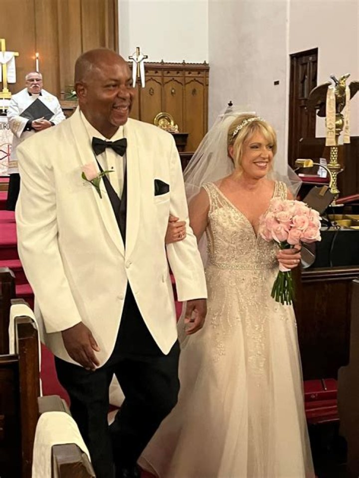 Paul Zeise Bio, Wiki, Age, Height, Family, Wife, Son, KDKA, Salary, and Net Worth.