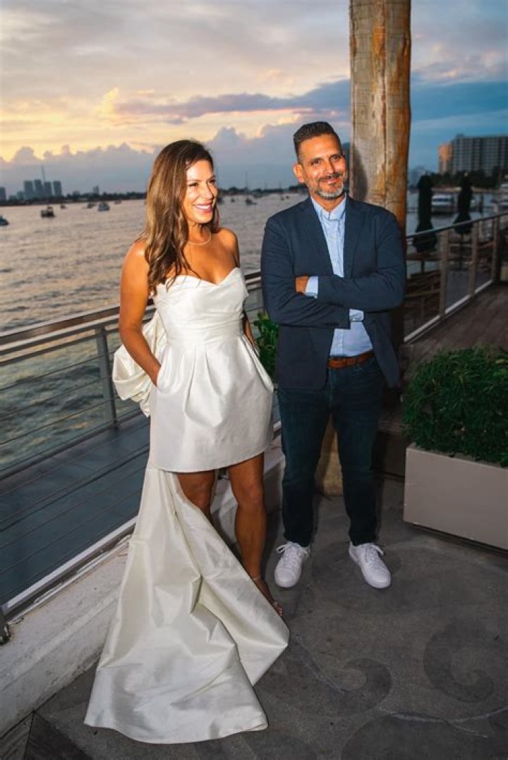 QVC: Elise Ivy Engaged To Boyfriend – What Happened To Her? Is She Married?