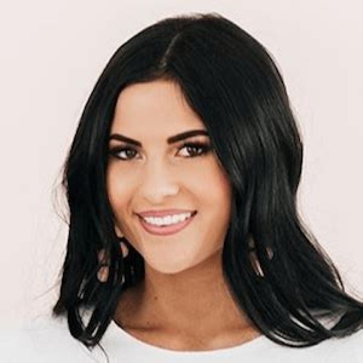 Rachel Parcell Bio, Wiki, Age, Height, Net Worth, Husband, Blog and Sisters