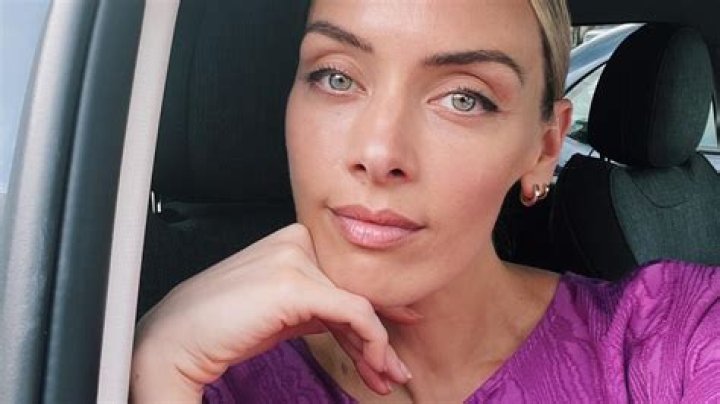 Rachel Skarsten’s biography, net worth, fact, career, awards and life story