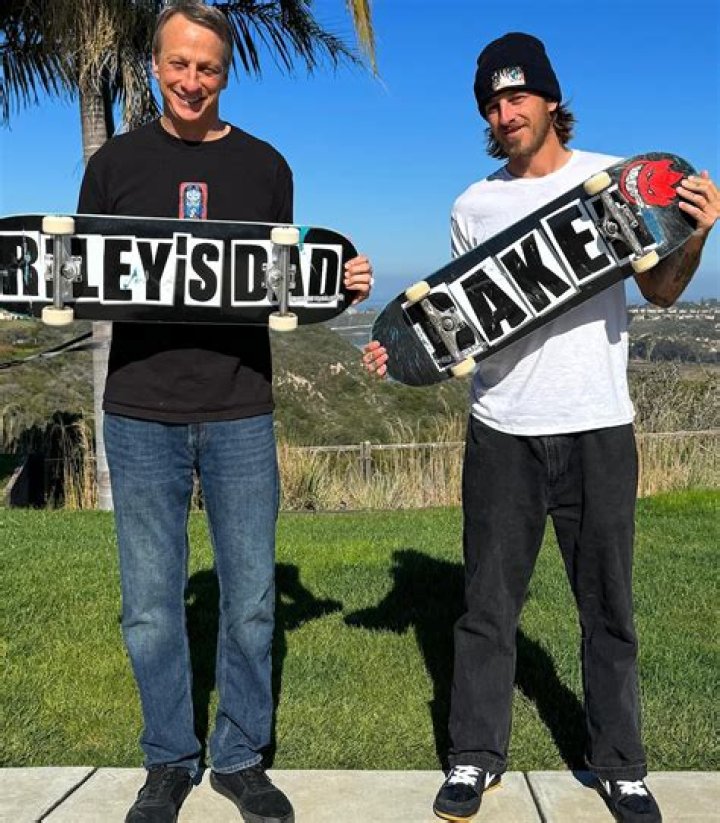 Riley Hawk Age, Skateboard, Sponsors, Instagram, Tattoos, Mother