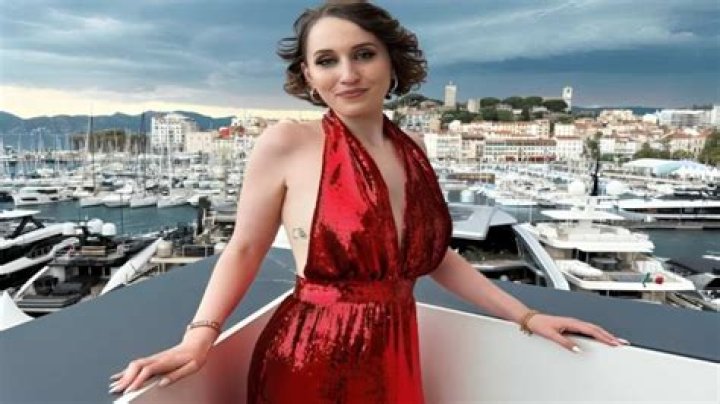 Sabrina Claudio Biography; Net Worth, Age, Height And Songs