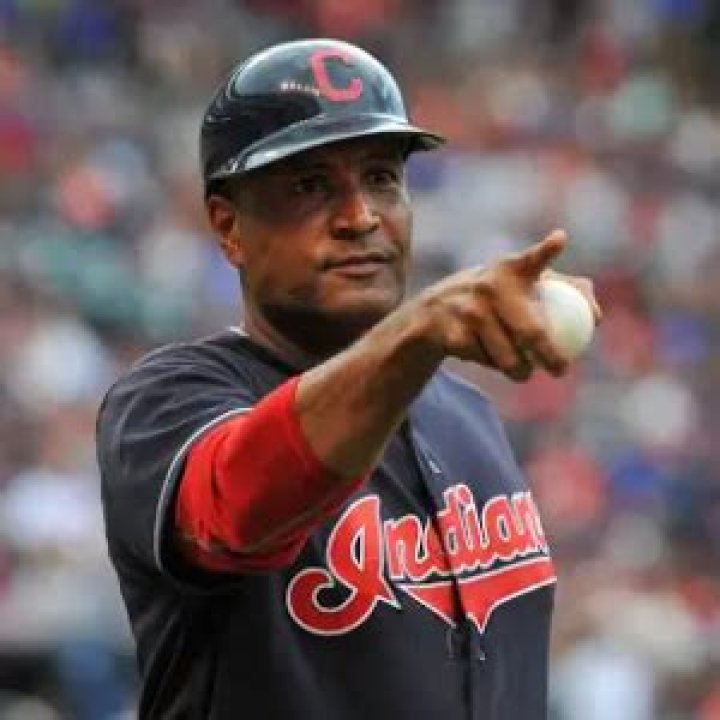 Sandy Alomar Jr. Biography, Age, Net worth, Wife, Salary