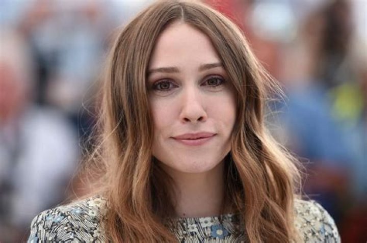 Sarah Barthel Net Worth, Income, Salary, Earnings, Biography