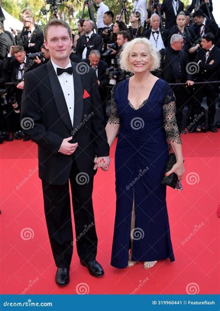 Sarah Dennehy (Brian Dennehy’s Daughter)Bio, Wiki, Age, Family, Husband, Net Worth.