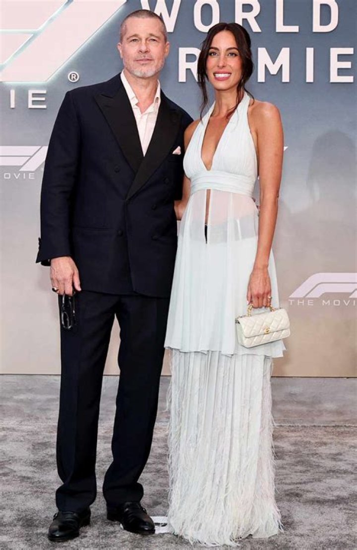 Sat Hari Khalsa Wikipedia, Photos, Age, Net Worth [ Brad Pitt New Girlfriend ] Family, Images, Wiki