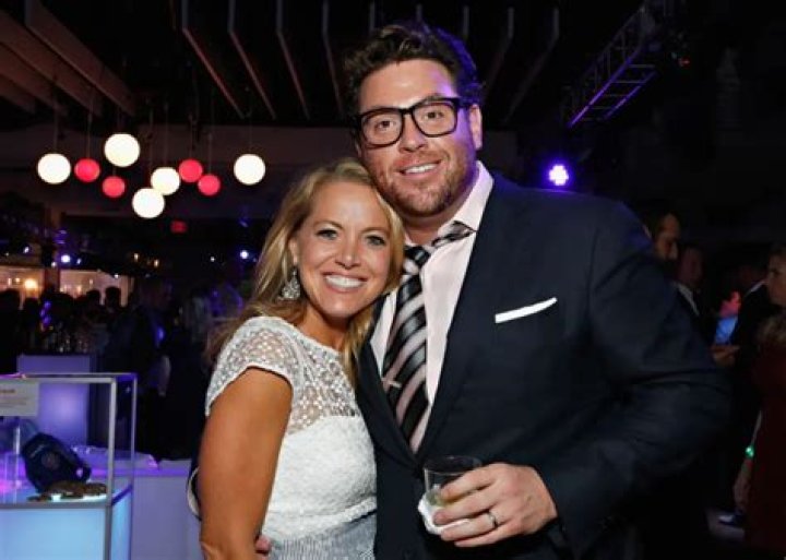 Scott Conant: Wife, net worth, tattoos, smoking & body facts