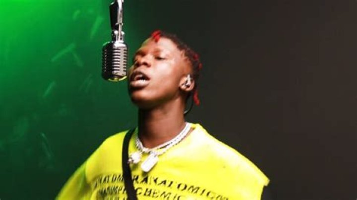 Seyi Vibez Biography [Age, Net Worth, Songs, Facts, Wiki, Girlfriend, Phone Number & More]