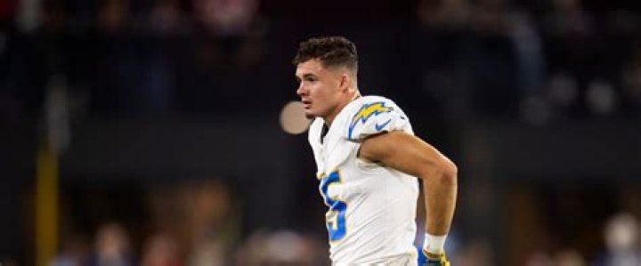 Should I start Darnell Mooney or Josh Reynolds?