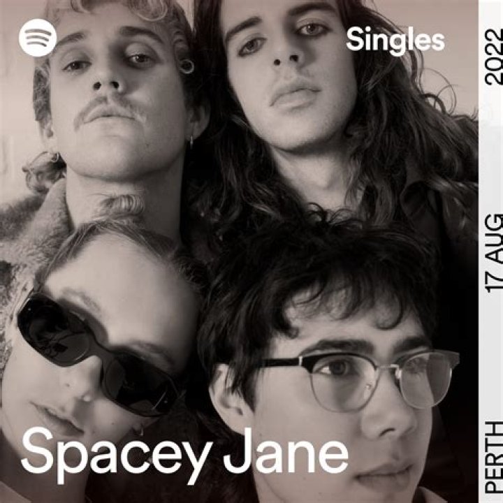 Spacey Jane Members Comprises of Lead Singer Caleb Harper and Three Others