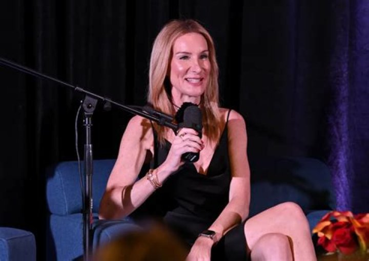 Suzy Welch Bio, Wiki, Age, Height, Husband, CNBC, Books and Net Worth