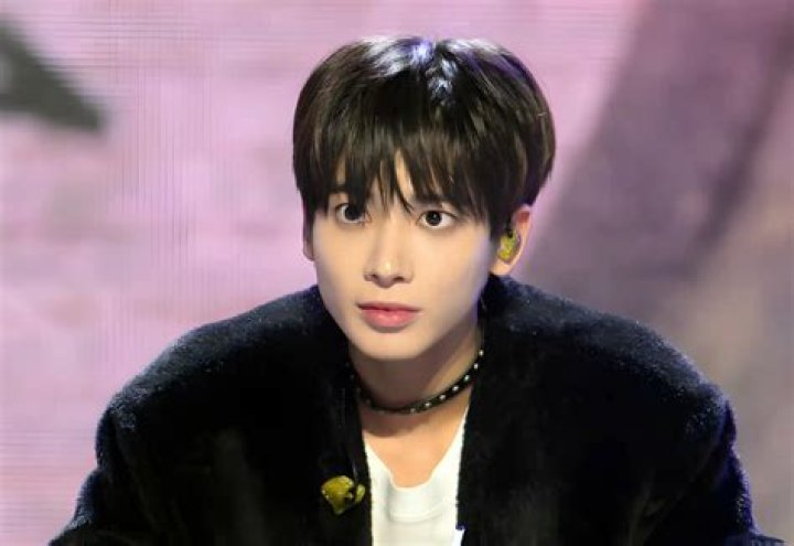 Taehyun (TxT) Bio, Family, Career, Girlfriend, Heritage, Net Worth