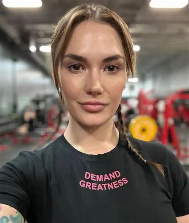 Tawny Dahl Height, Wiki, Biography, Weight, Net Worth, Age, Who, Instagram