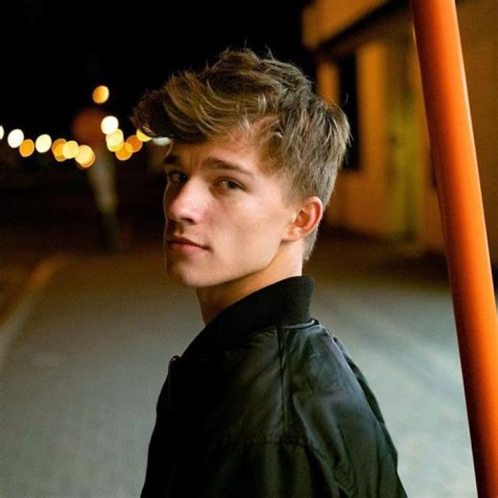 Taylor Nicole Dean (Youtuber) Wikipedia, Bio, Age, Height, Weight, Boyfriend, Net Worth, Career, Facts