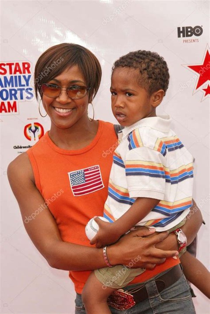 Terri J Vaughn Pregnant At 53 And Expecting Fourth Child With Husband Karon Riley