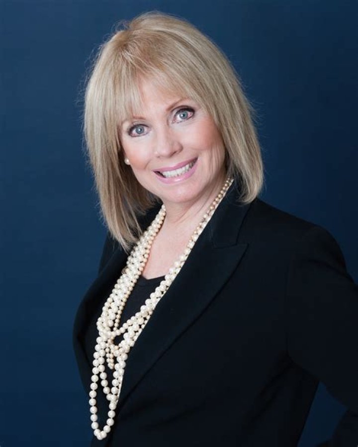 Tiffany Lynn Rowe Net Worth, Income, Salary, Earnings, Biography