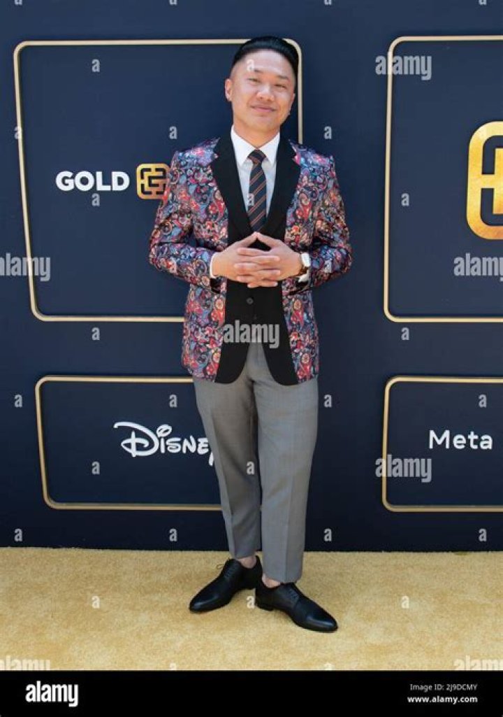 Tim Chantarangsu Bio, Wiki, Age, Height, Wife, Wedding, Children, Comedy Net worth