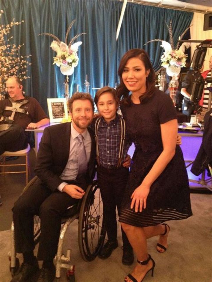 TJ Thyne Wife: Net Worth, Age, Bio, Wiki, Bones, Friends, Height, Wheelchair, and Married