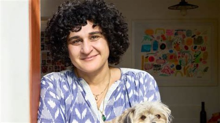 TV Chef: Samin Nosrat Husband & Boyfriend: Is She Married With Children?