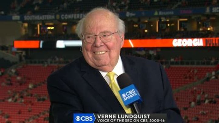 Verne Lundquist Bio, Wiki, Age, Height, Family, Wife, Stroke, Retire, and Net Worth