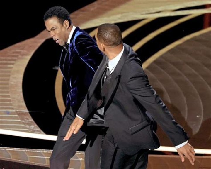 What Did Ladarius Tweet About Monica? Ladarius Smith Accusations, What Did He Say?