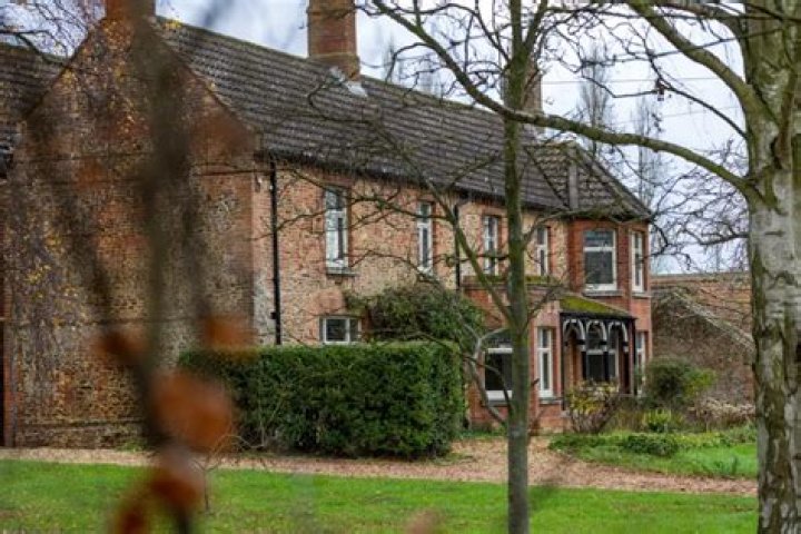 What Is Andrew Ashcroft Net Worth? Facts On His Parents And Family Wealth