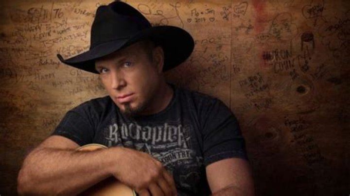What Is Rumor With Garth Brooks And Dead Bodies? Everything Explained