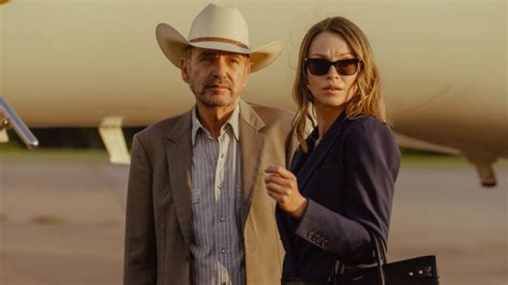 What Is The Age Difference Between Builder John Donaldson And Vanna White? Their Wiki And Net Worth Explored