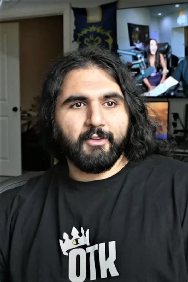 What Is The Real Name Of Esfand? Meet The Streamer On Instagram