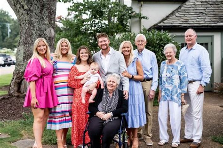 Who Are Amelie Morgan Parents? Ethnicity And Family Background Revealed