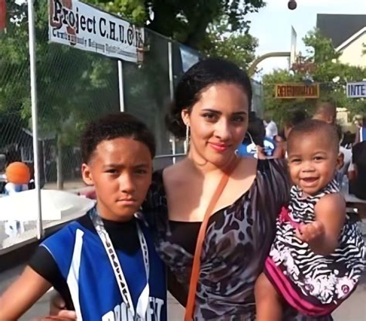 Who Are Jalen Hood-Schifino Parents? Glenn And Adrianne Hood-Schifino- Where Is He From?