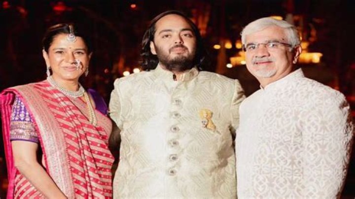 Who Are Radhika Merchant Parents? Meet Viren And Shaila Merchant