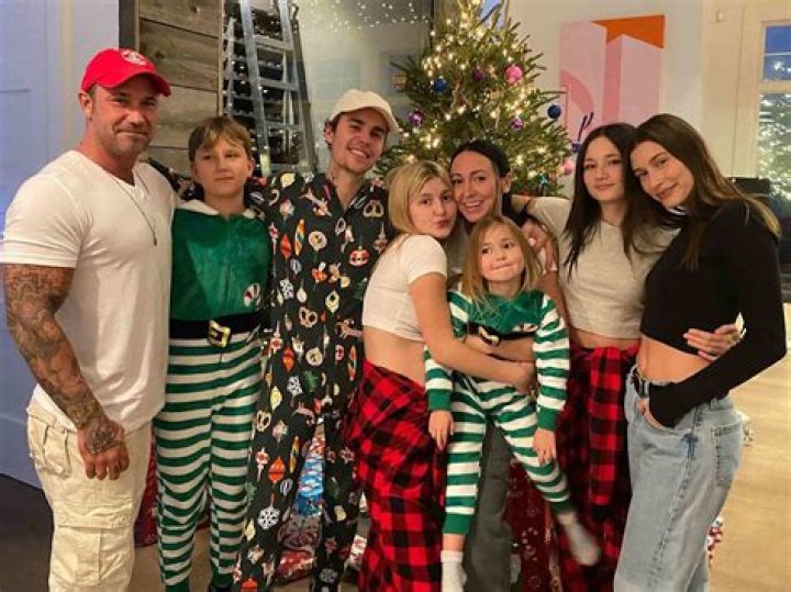Who Are Sofia Gomez TikTok Parents? Details About The Age And Family Of The Internet Star
