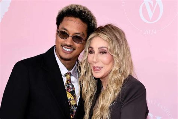 Who is Cher? See Net-worth, Quote, Awards, Fact, Wiki