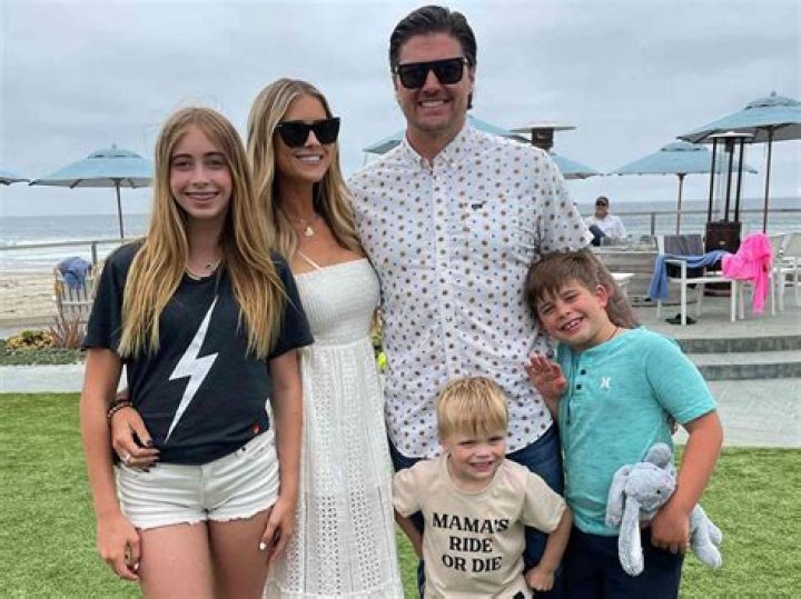 Who Is Dustin Tavella Wife Kari Tavella? Parents and Net Worth
