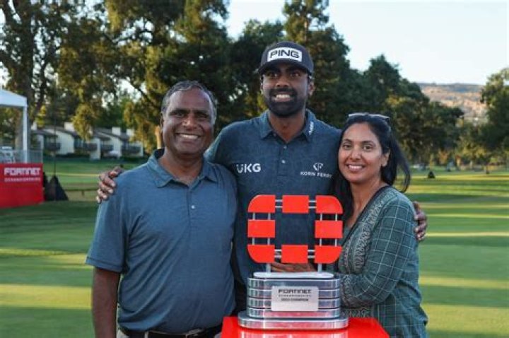 Who Is Golfer Sahith Theegala Caddie Carl Smith?