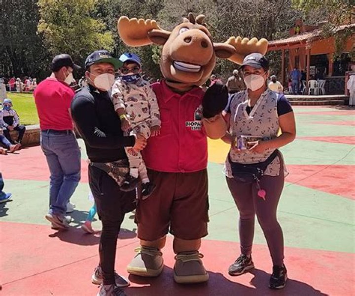 Who Is Isaac Cruz Wife Raquel? Facts About The Boxer Family And Personal Life