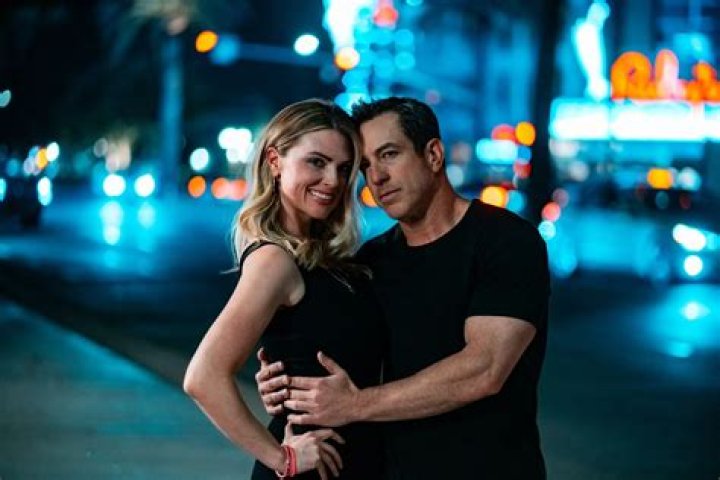 Who Is Jamie Lithgow Comedian? Joyous Family Life And Career