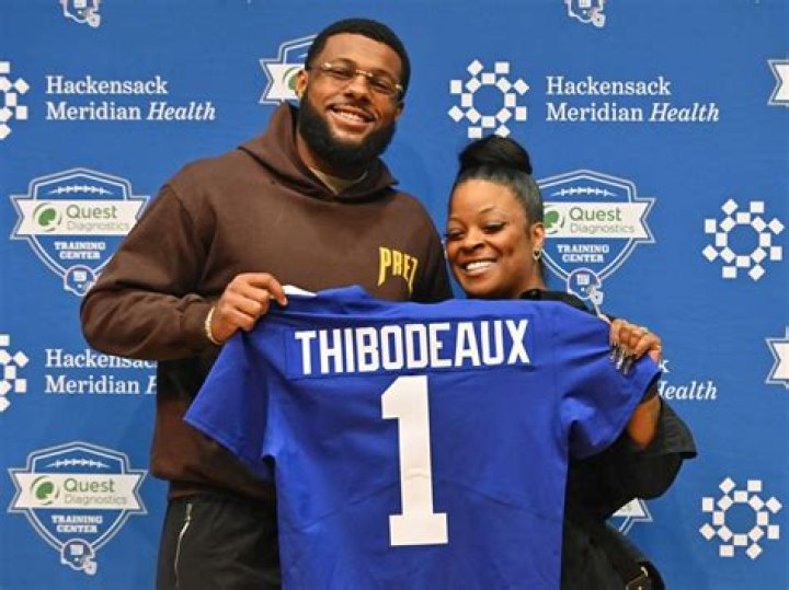 Who Is Kayvon Thibodeaux Girlfriend? Is He Dating Anyone?