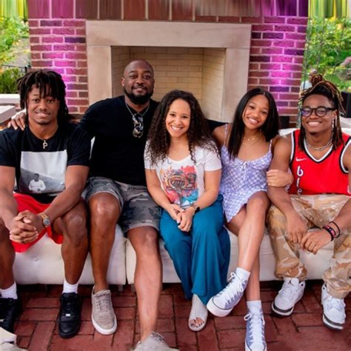 Who Is Kiya Winston? Mike Tomlin Wife or Girlfriend – Religion Kids and Ethnicity