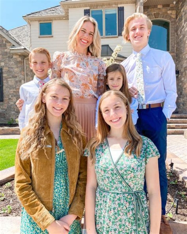 Who Is Lou Holtz Son Kevin Holtz? Everything To Know About The Holtz Family