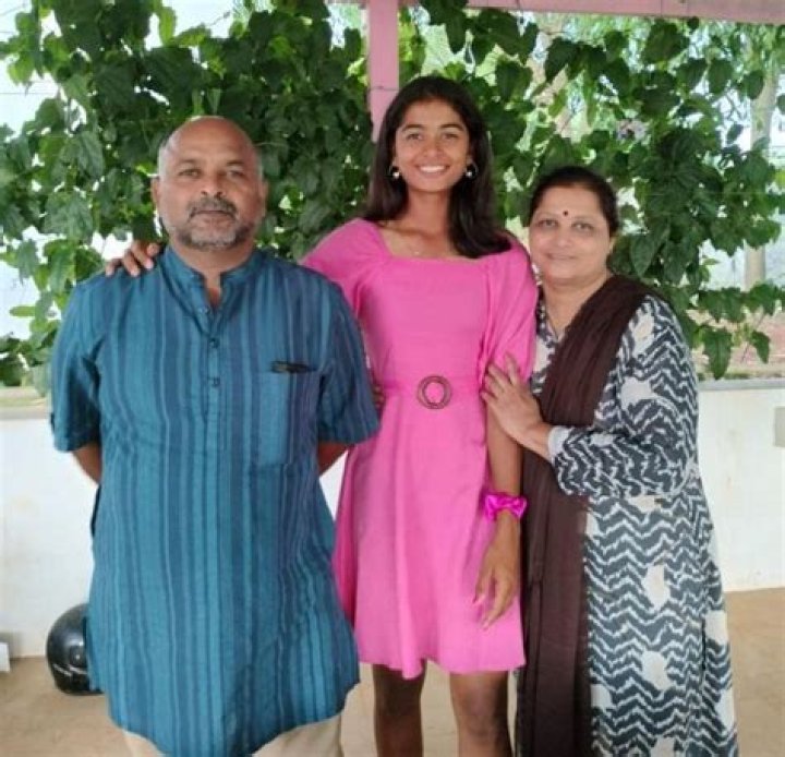 Who Is Rajesh Patil? Shreyanka Patil Father- Age Gap And Family