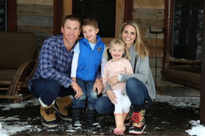 Who Is Ricky Barnes Wife Suzanne Stonebarger? Age Difference, Net Worth & Children