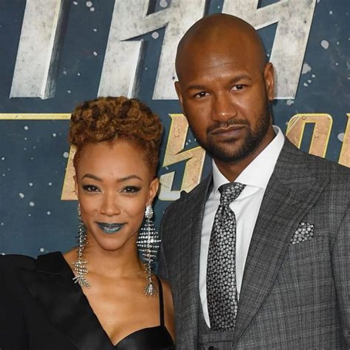 Who Is Sonequa Martin-Green Husband Kenric Green? Everything About The Actress
