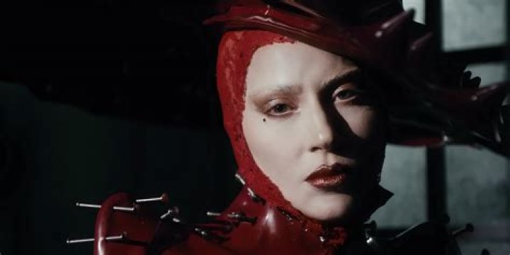 Who is the woman in the abracadabra video