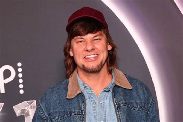 Who Is Theo Germaine Partner William Rusan? Age Gender & Wiki – Are They Married?